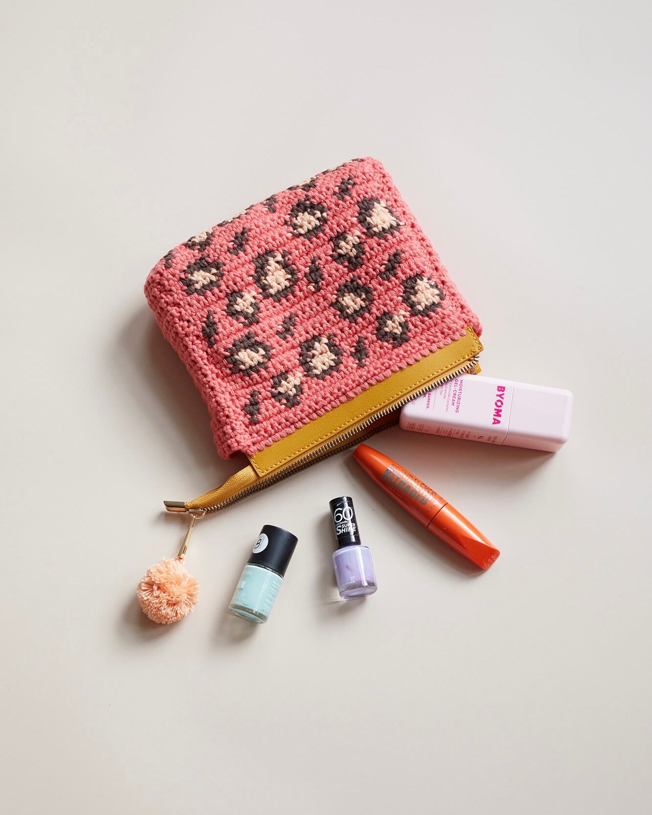 jungle-bag-crochet-kit-curate-crochet-box-lottie-and-albert