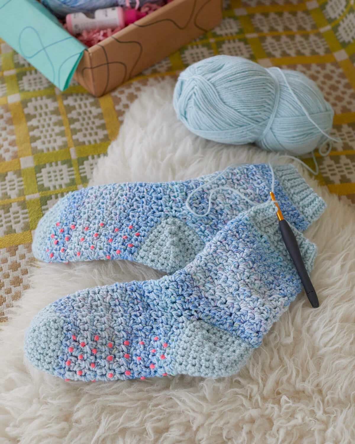 Sunday Slipper Socks Kit or Pattern