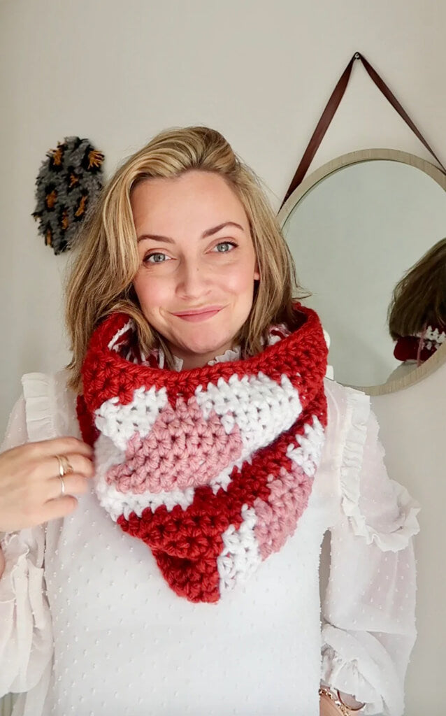 leopard-print-cowl-kit-curate-crochet-box-lottie-and-albert