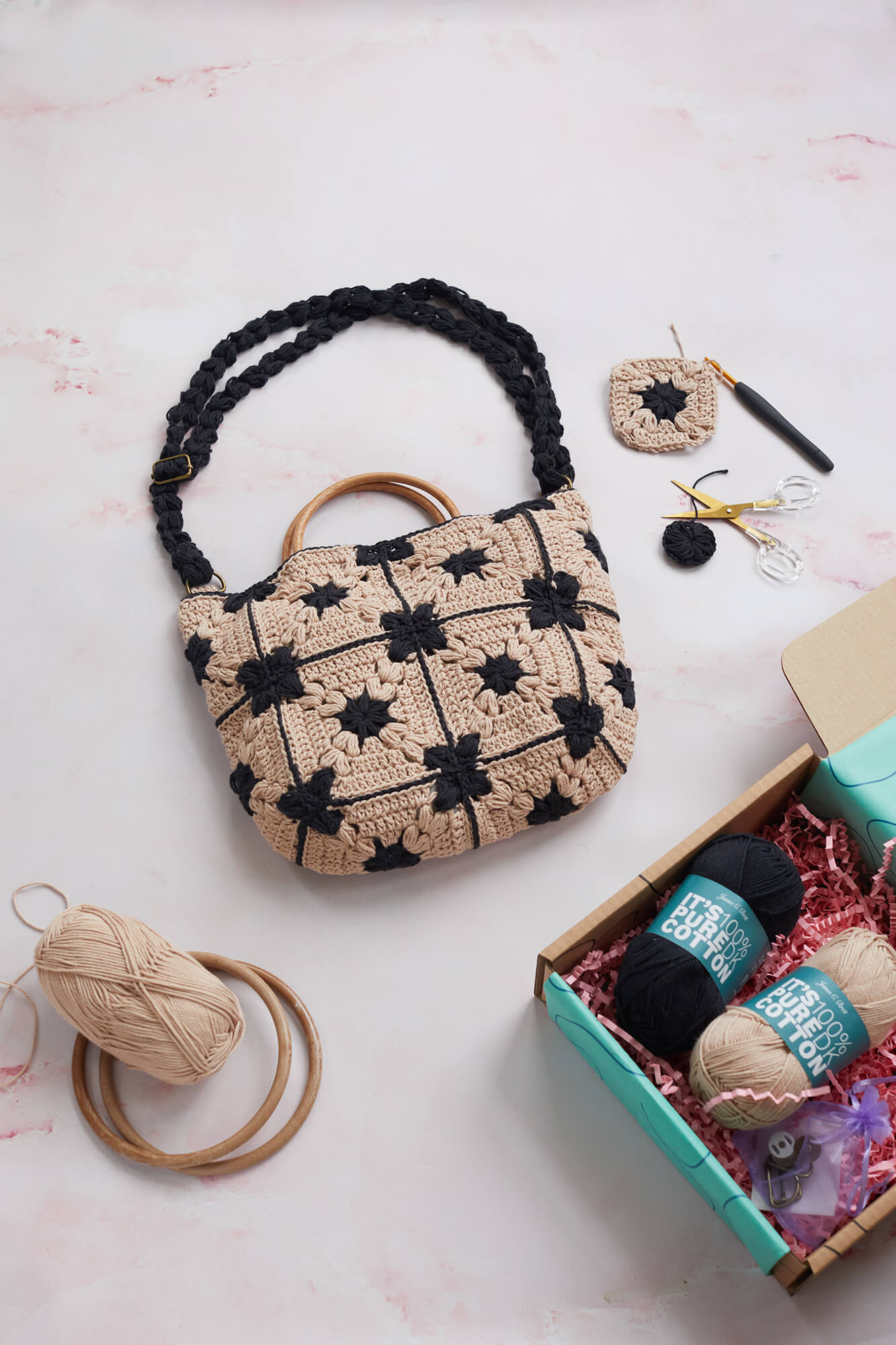 parisienne-bag-crochet-kit-curate-crochet-box-lottie-and-albert